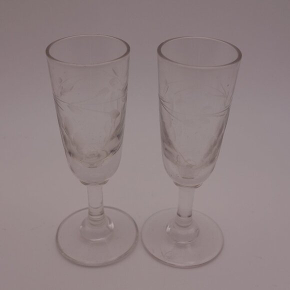 Set of Four(4) Very Small Glasses - Picture 8 of 11